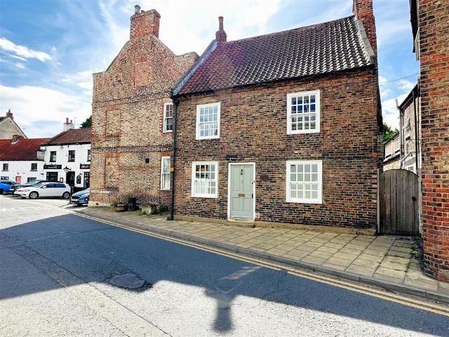 House for sale in Cawood, North Yorkshire