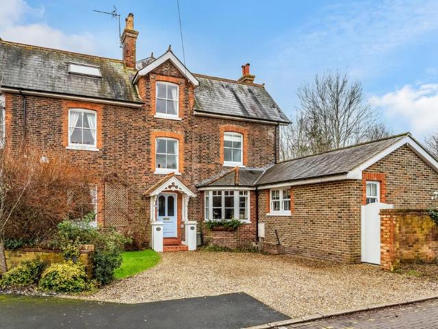 House for sale in The Butts, Kent