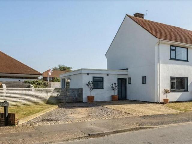 House for sale in Fishersgate, West Sussex