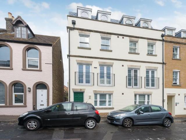 House for sale in East Cliff, Acol
