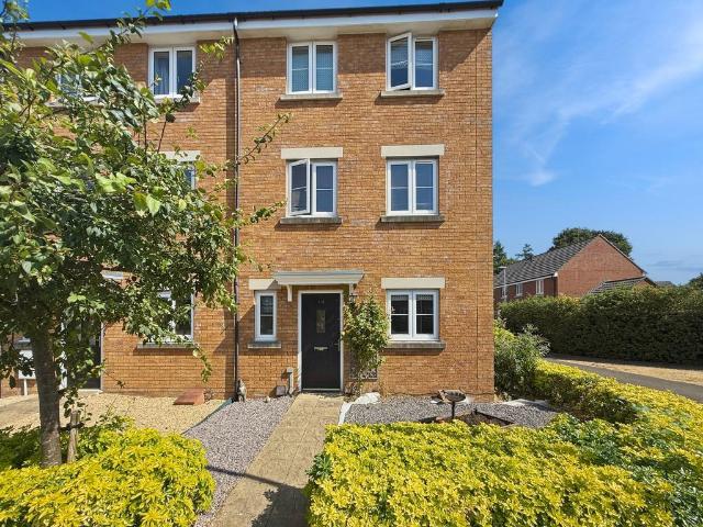 House for sale in Leigh Park, Westbury