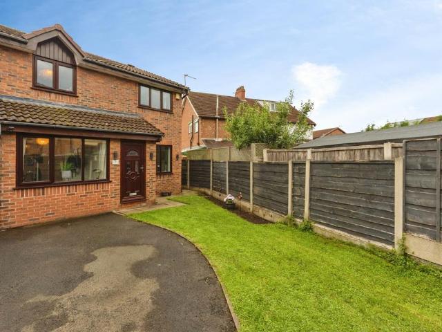 House for sale in Sale Moor, Trafford Park