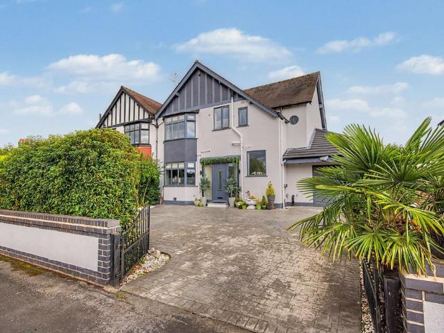 House for sale in Grappenhall, Warrington