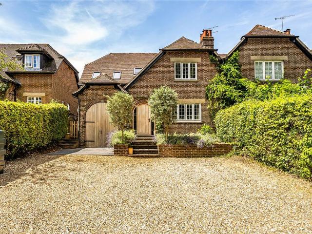 House for sale in Barton Stacey, Hampshire
