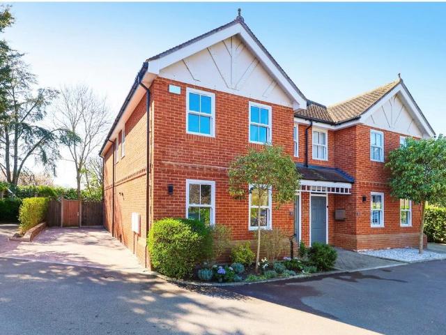 House for sale in Row Town, Surrey