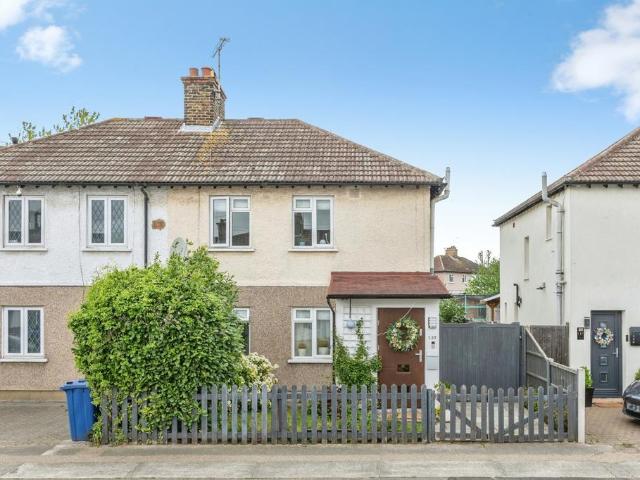 House for sale in Badgers Dene, Grays