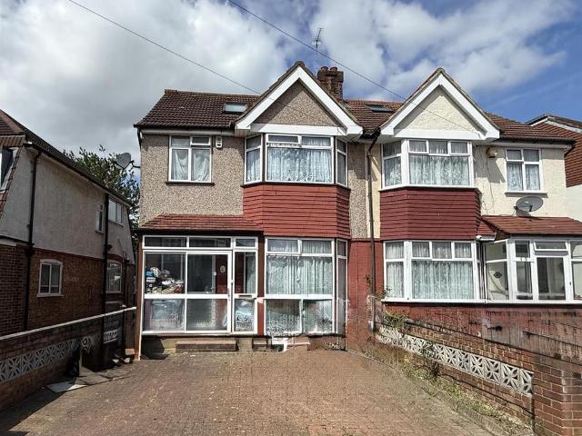 House for sale in London Borough of Ealing, Greater London
