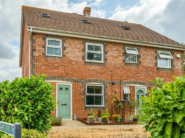 House for sale in Theale, West Berkshire