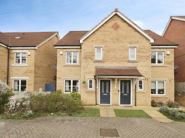 House for sale in Moor Allerton, West Yorkshire
