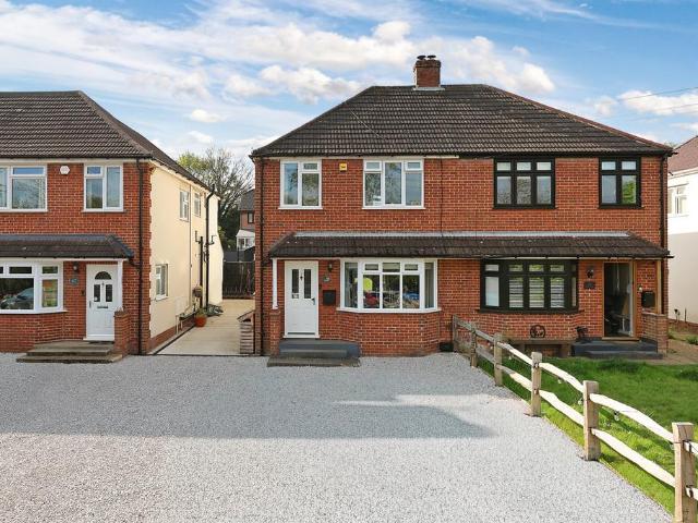 House for sale in Pachesham Park, Surrey