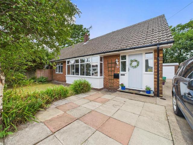House for sale in Elloughton-cum-Brough, Brough
