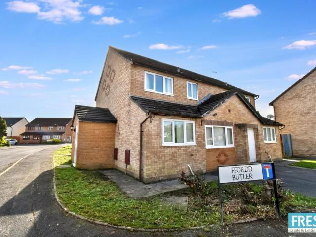 House for sale in Gowerton, Wales