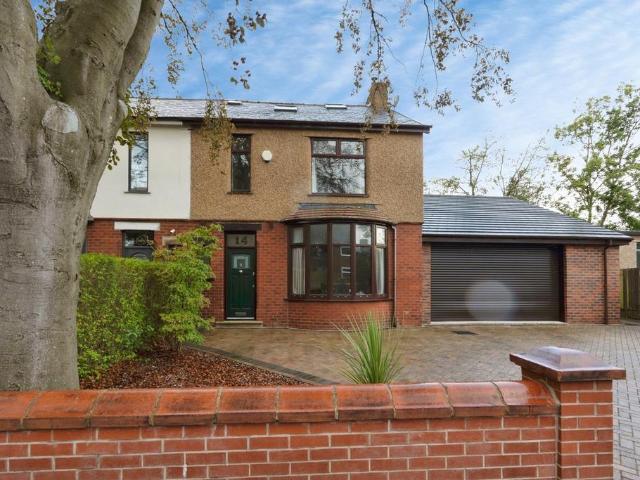 House for sale in Feniscowles, Blackburn