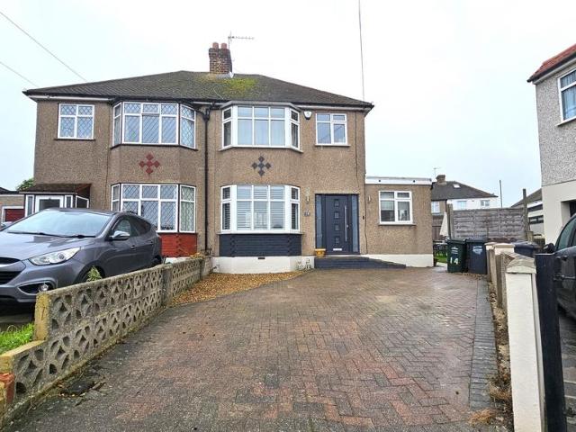 House for sale in Fleet Estate, Monks Orchard