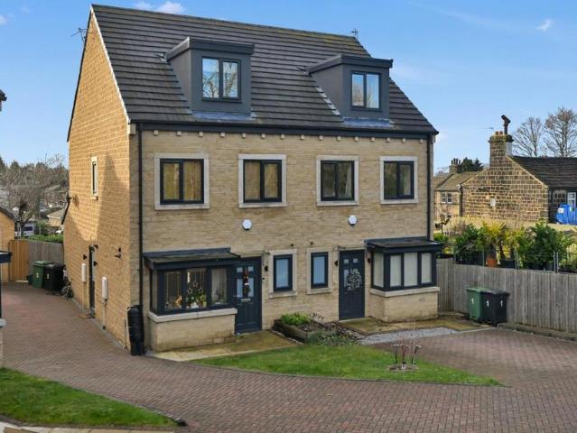 House for sale in Henshaw, Yeadon