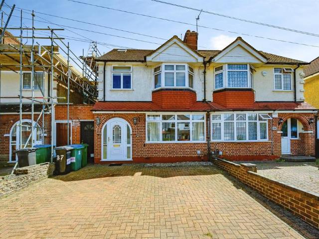 House for sale in Kingswood, North Watford