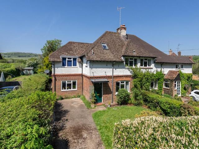 House for sale in Pachesham Park, Surrey