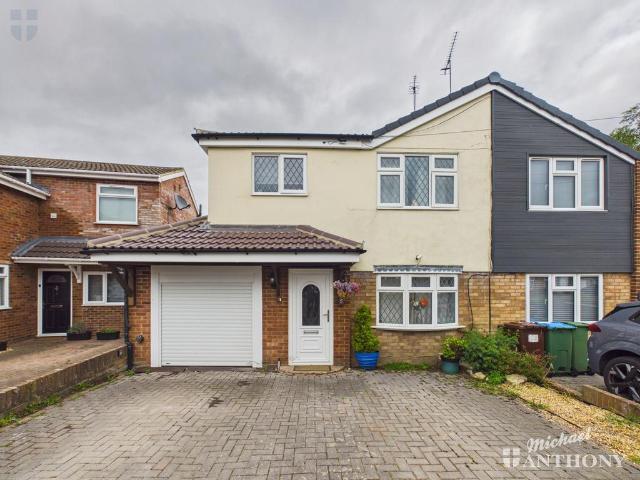 House for sale in Bedgrove, Aylesbury