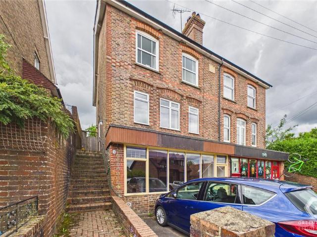 House for sale in Perryfields, West Sussex
