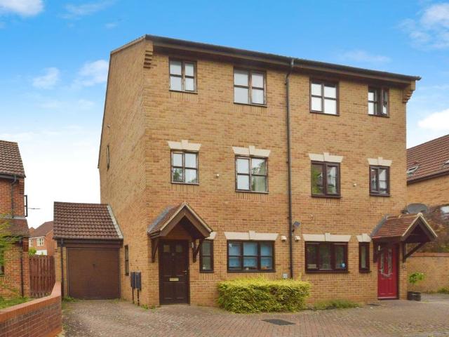 House for sale in Shenley Brook End, Milton Keynes