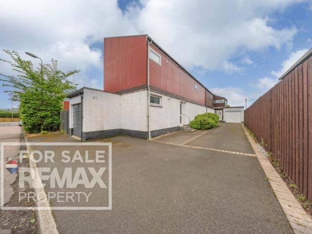 House for sale in Mid Calder, Scotland