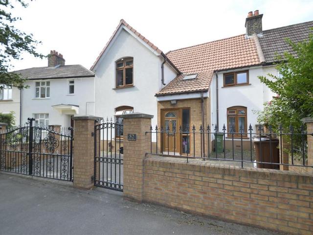 House for sale in Thames View, Greater London