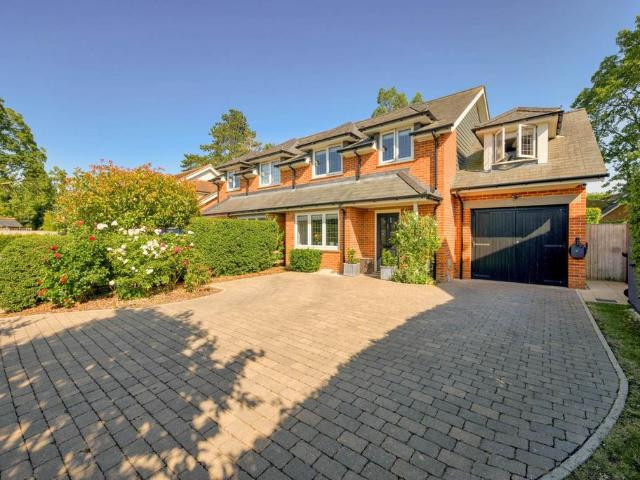 House for sale in Berrick Salome, Oxfordshire