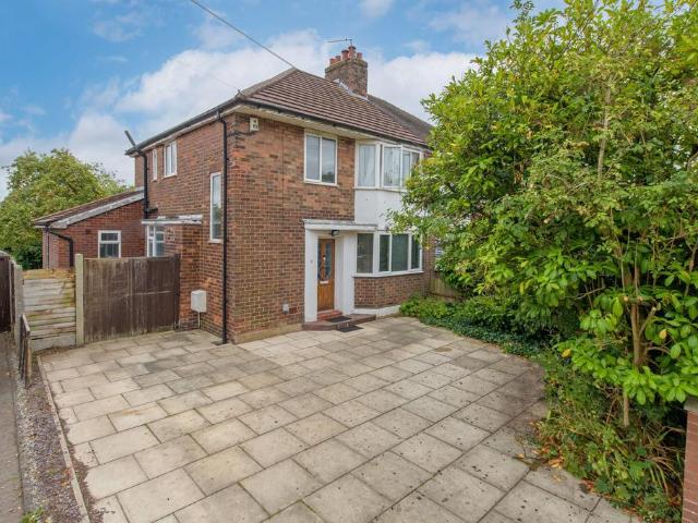 House for sale in Frodsham, Cheshire