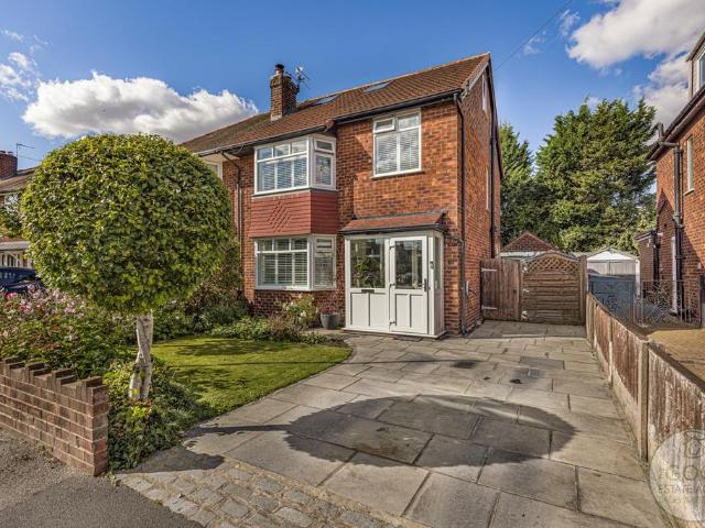 House for sale in Lakes Estate, Handforth
