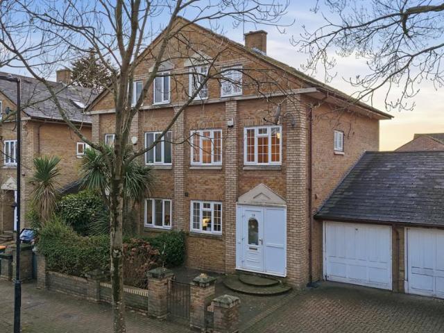 House for sale in Beckton, Greater London