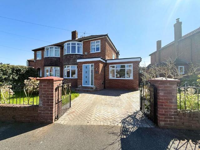 House for sale in Ashton upon Mersey, Trafford Park