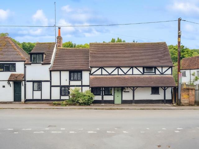 House for sale in Wooburn, Berghers Hill