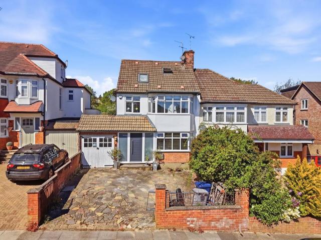 House for sale in New Barnet, Isle Of Man