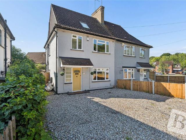 House for sale in Hutton Mount, Navestock Side