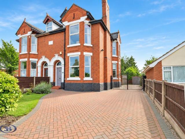 House for sale in Hammond Street