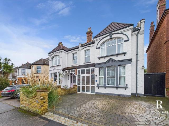 House for sale in Wallington, Greater London