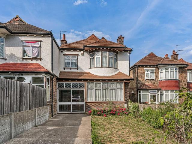 House for sale in Streatham Hill, Greater London