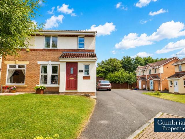 House for sale in Garlands