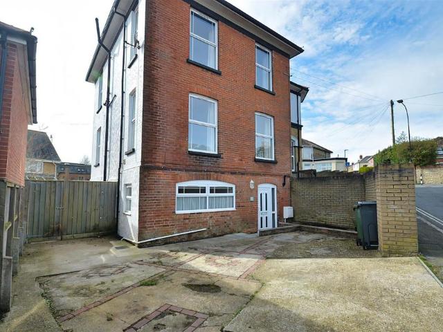 House for sale in Binstead, Ryde