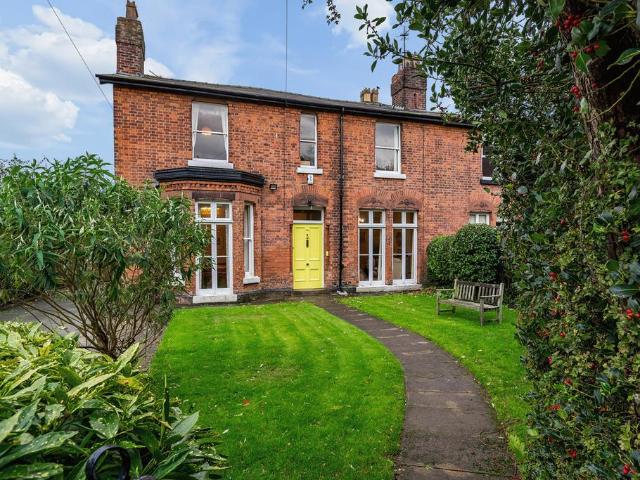 House for sale in Kennessee Green, Sefton