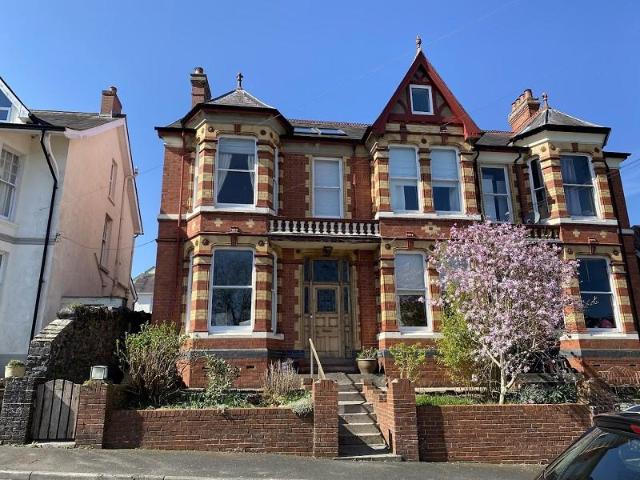 House for sale in Llandeilo, Wales
