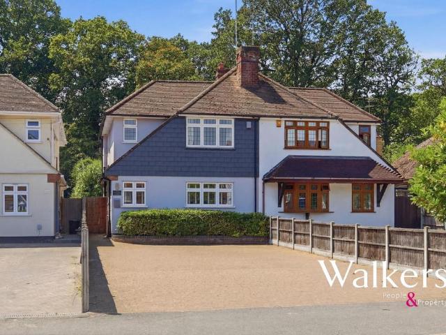 House for sale in Hutton Mount, Navestock Side