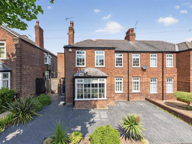 House for sale in Berry Hill, Potters Corner