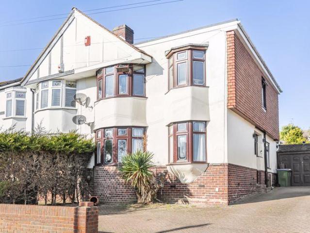 House for sale in Barnehurst, Greater London