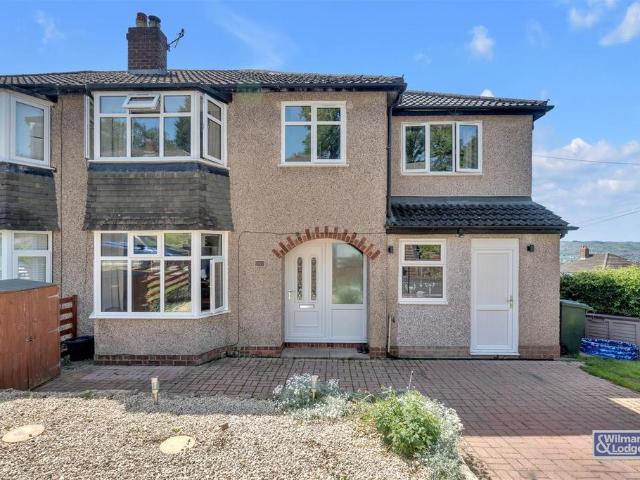 House for sale in Riddlesden, West Yorkshire