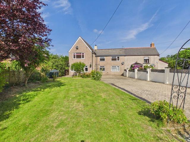 House for sale in Bromsberrow Heath, Gloucestershire