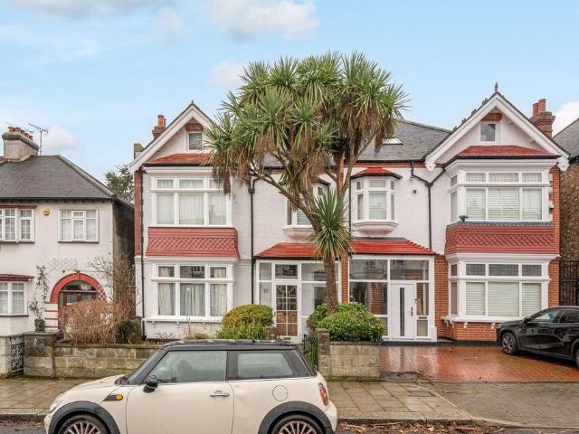 House for sale in Streatham, Greater London
