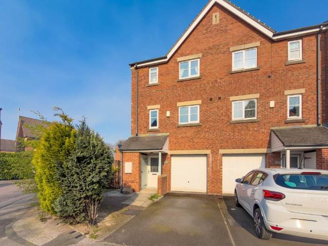 House for sale in Spen, Gomersal