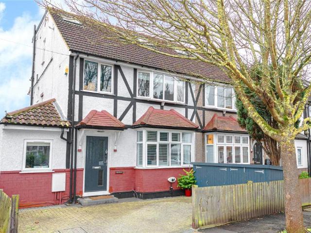 House for sale in St Margarets, Greater London