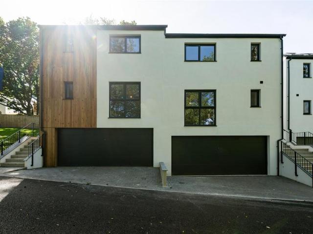House for sale in St Blazey, Cornwall